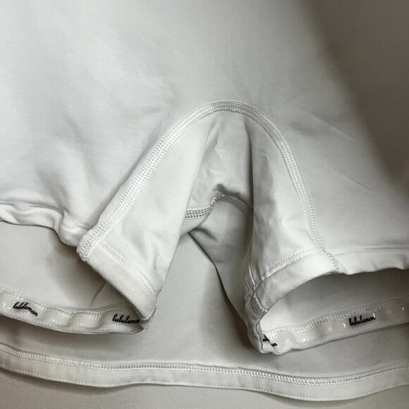 Lululemon Play off the pleats skirt Size M (8-10) in White - Picture 4 of 8